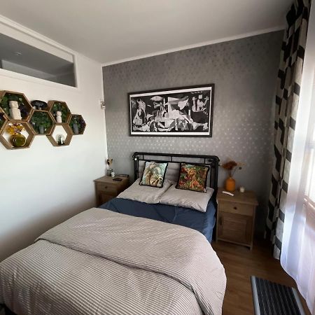 Andel Studio With Terrace Apartment Praha Bagian luar foto